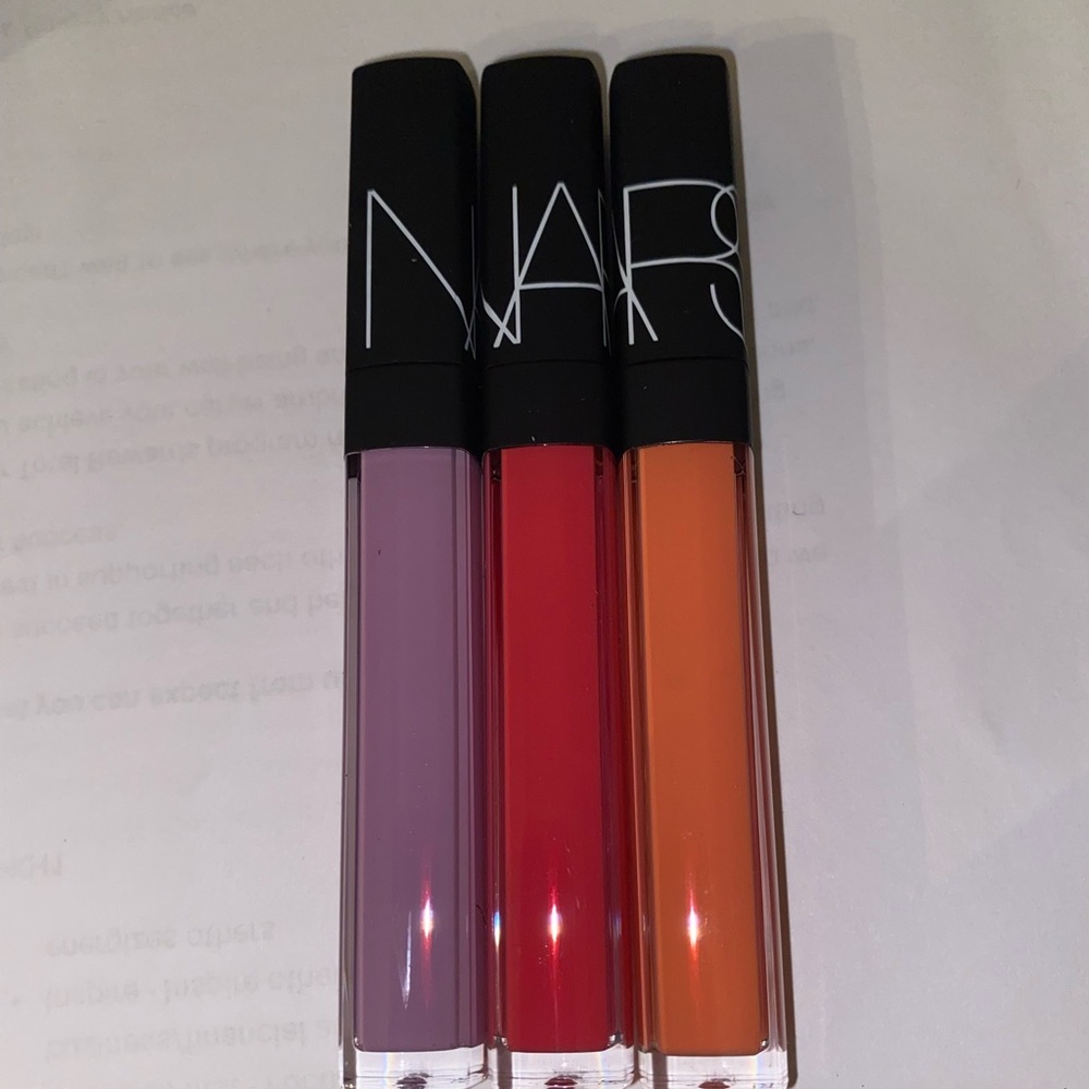 NARS 💄lip gloss - 👄shiny and long-lasting!
